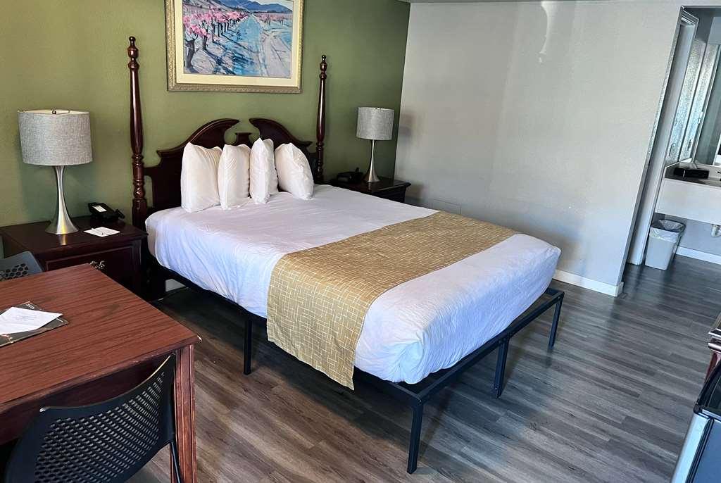 Travelodge By Wyndham Redding Ca חדר תמונה
