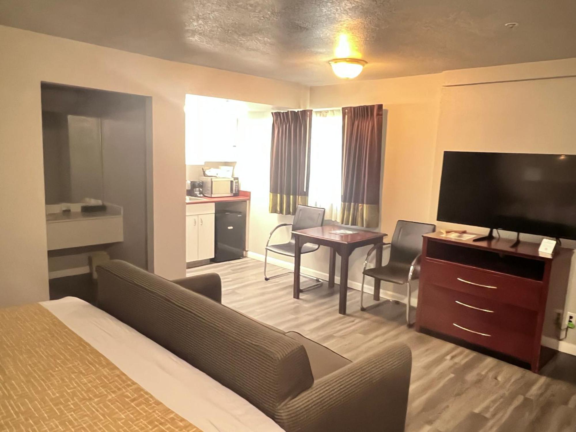 Travelodge By Wyndham Redding Ca מראה חיצוני תמונה